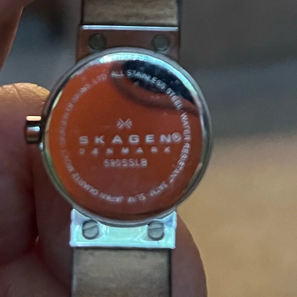 Vintage watches. (4) Lorus Disney Minnie mouse watch. Murano Glass. SKAG…